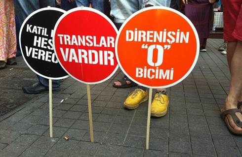 Yine bir çete mağduru: Trans kadın Defne saldırıya uğradı