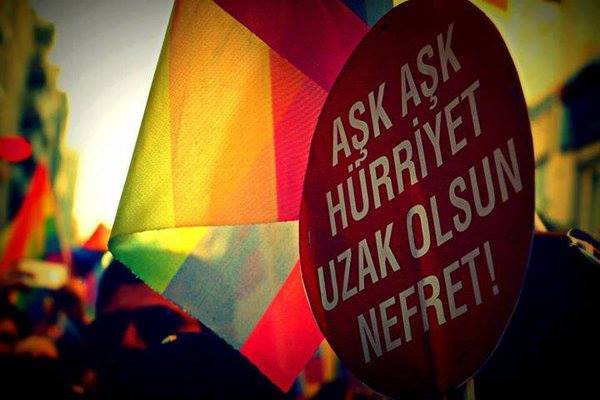 Hevi LGBTİ: Türkiyeli LGBTİ’lerin yaşadığı sıkıntıların çok daha fazlasını mülteci LGBTİ’ler yaşıyor
