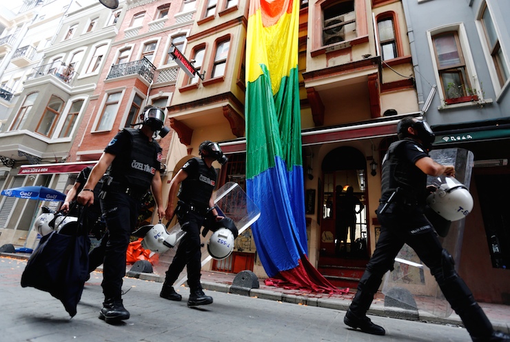 İstanbul LGBTİ+ Onur Haftası Komitesi: “Umarız ‘Onur Yürüyüşü’ Yasağından Vazgeçilir”