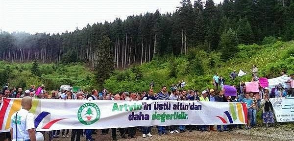 İşçiler Cengiz’e isyan etti Cerattepe’de maden araması durdu  