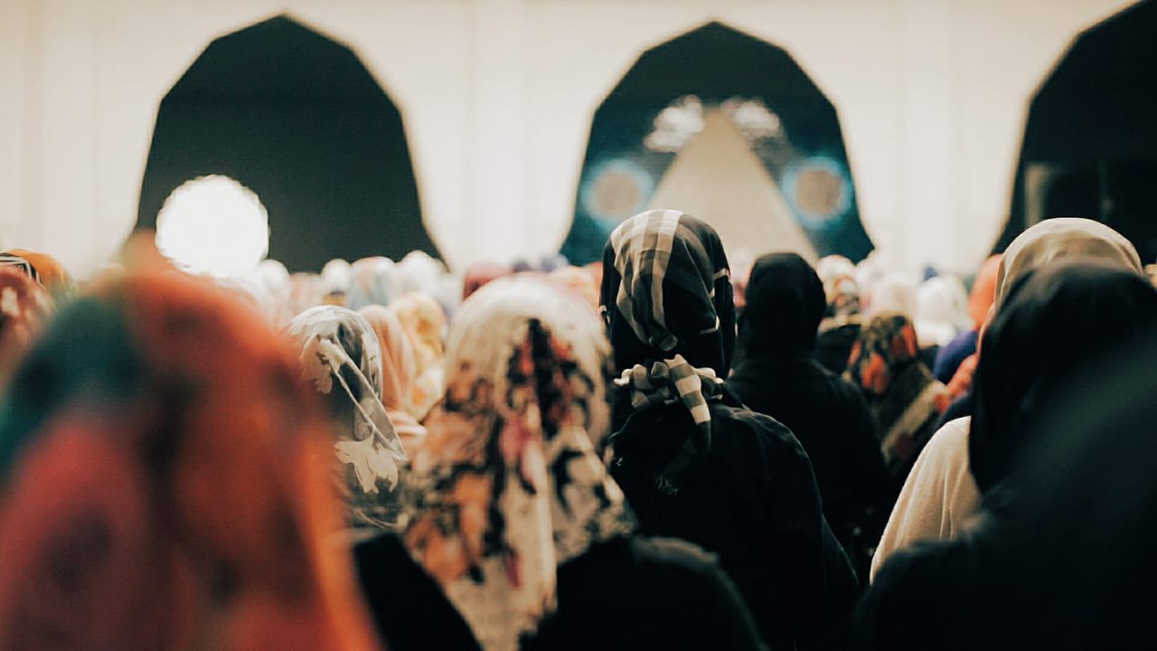 Kadınlar Camilerde’den “Fatih Camii’nde Kovulduğumuz Yerde Namaza” Çağrı