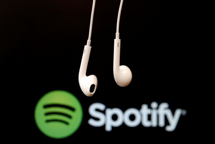 Spotify’dan Nefret Söylemi Üreten Şarkıcılara Boykot