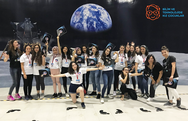 15 İlden 15 Kız Çocuk İzmir Uzay Kampı’nda Buluştu