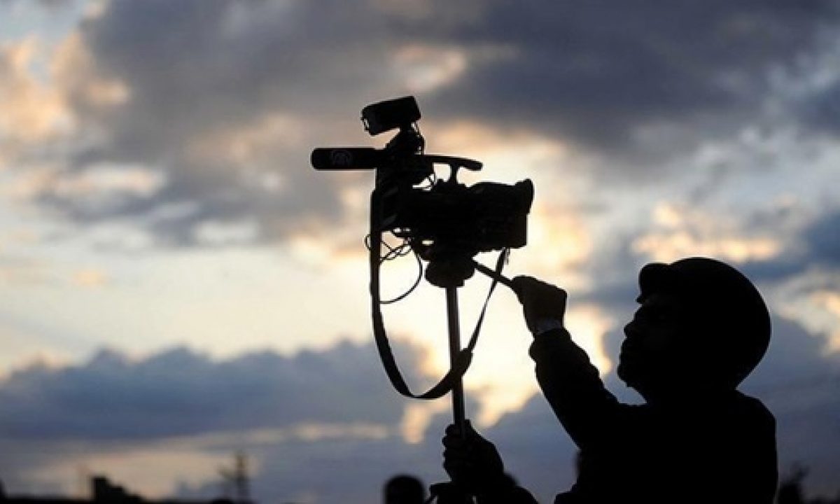 Gazetecilerin Gözünden Gazetecilik ve Medyada Yeni Dönem - Sivil Sayfalar
