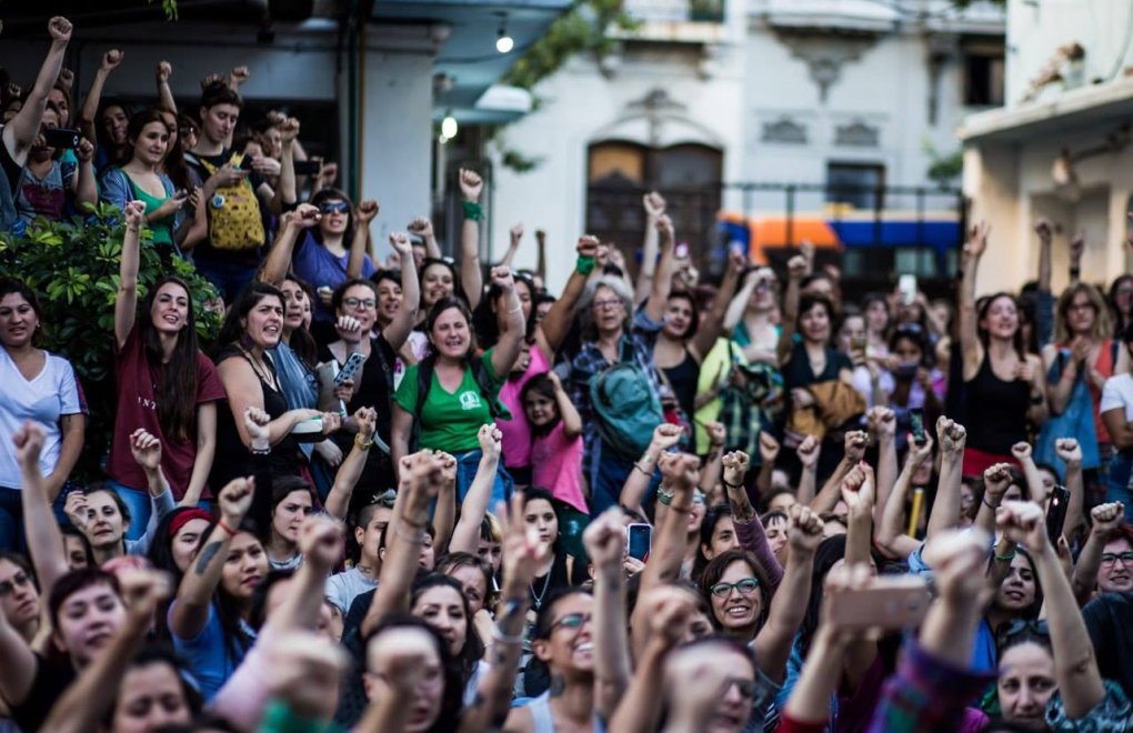 Arjantinli Kadınlar: “Bugün Öfkeliyiz”